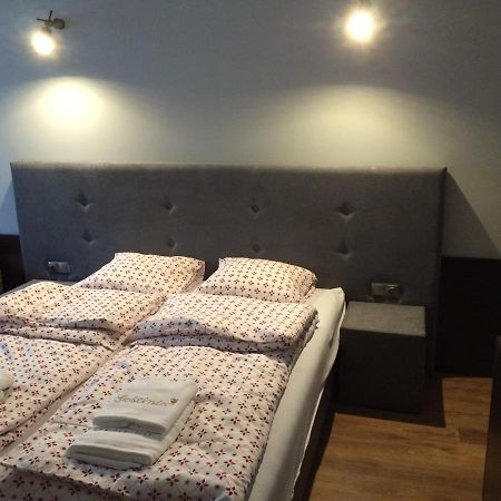 Gosciniec Krepa Hotel Lipsko Ngoại thất bức ảnh