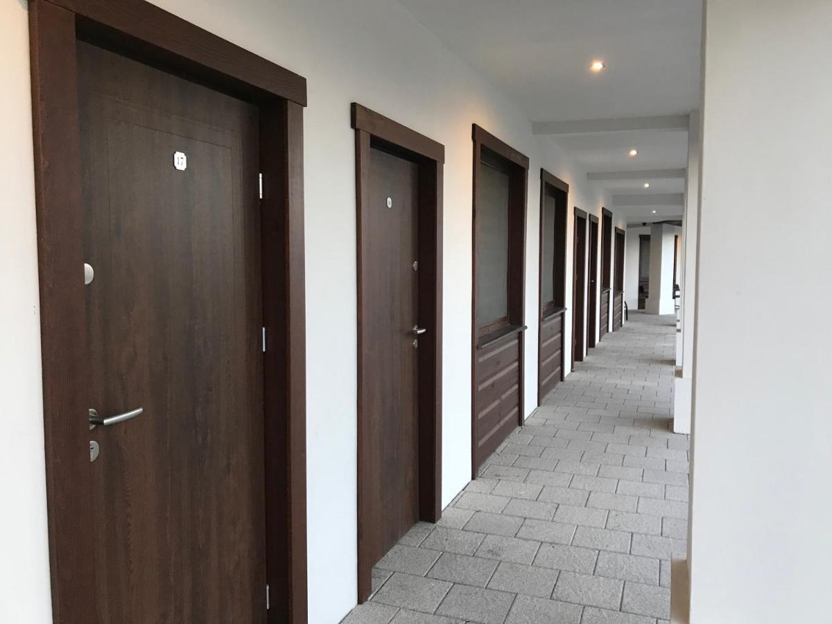 Gosciniec Krepa Hotel Lipsko Ngoại thất bức ảnh